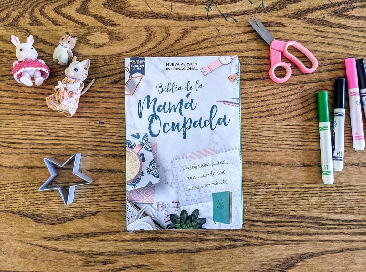 Biblia de la mamá ocupada: Inspiración diaria aún cuando sólo tienes un minuto